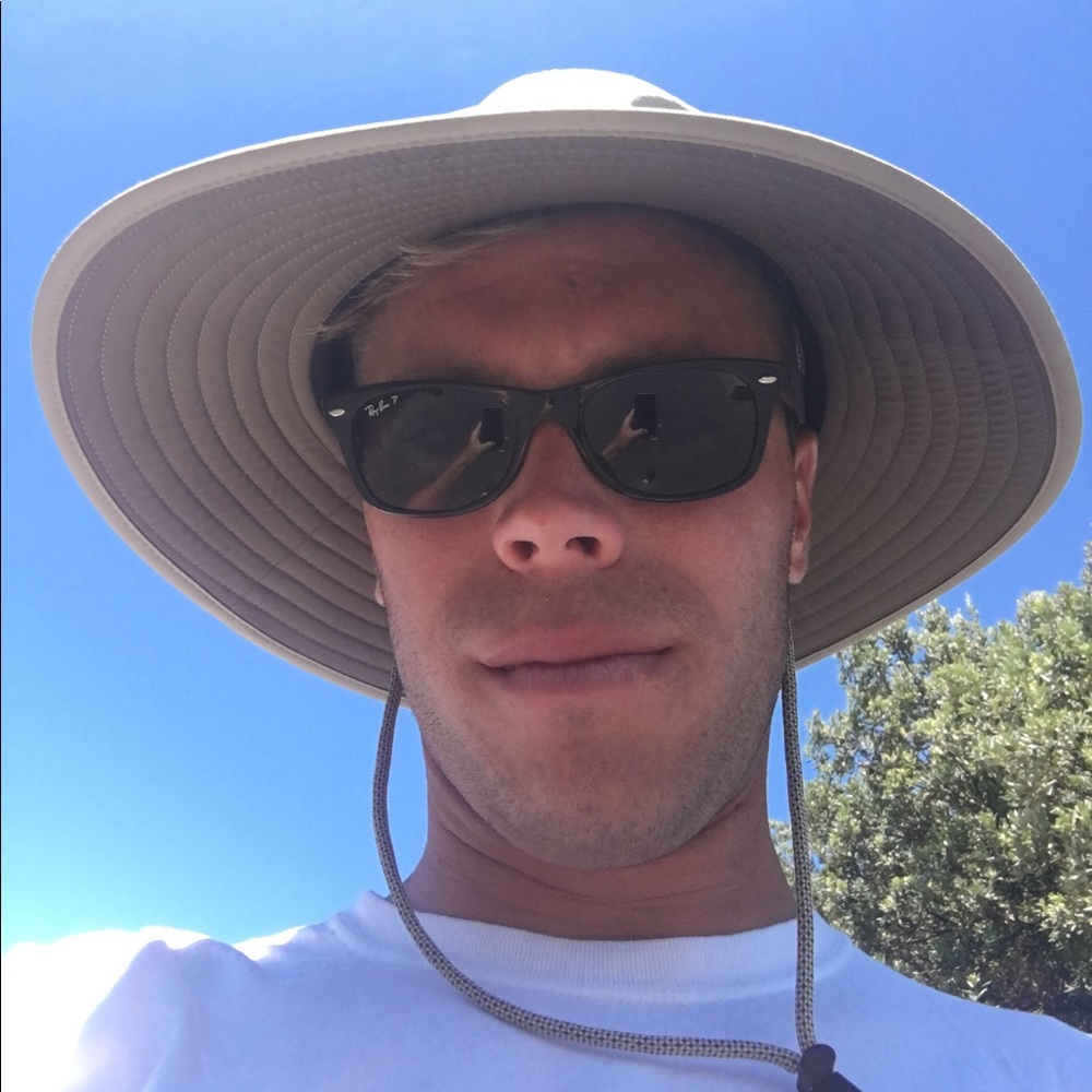 Meet your Posher, Laszlo